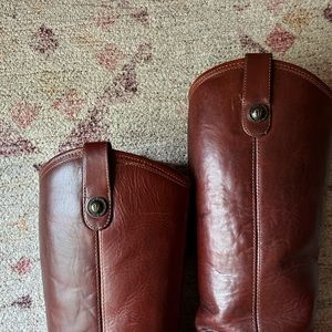 Frye Melissa Button Boot, 6.5 cognac - regular calf